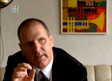 Foto van Jack Terrible terwijl hij op video over zijn fantoom-partner praat.